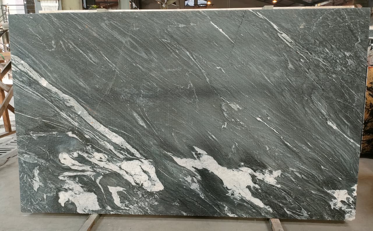 Imported Granite - 8 l G Vea Lactea